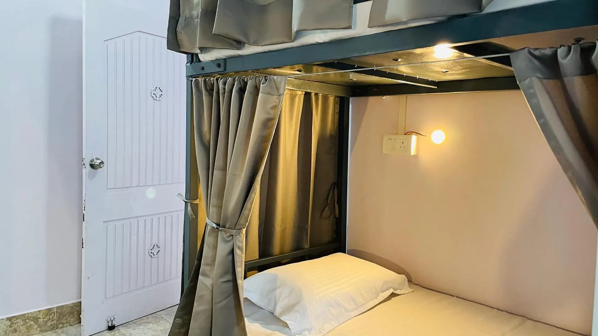 Dormtales Hostel Varanasi